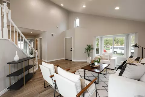 Living - 9220 Sombria Rd, Lakeside, CA 92040 photo 3 of 6