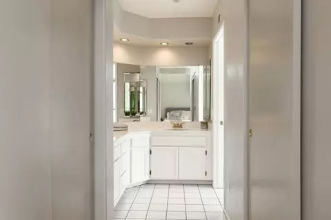 Bath - 9220 Sombria Rd, Lakeside, CA 92040 photo 2 of 5