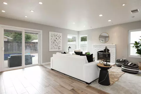 Living - 9220 Sombria Rd, Lakeside, CA 92040 photo 6 of 6