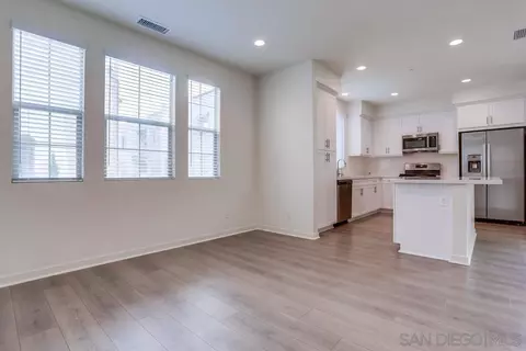 Dining - 413 Lake Shore Way, Santee, CA 92071 photo 1 of 1