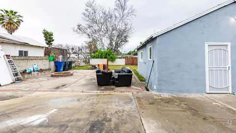 Exterior - 1260 Walnut St, San Bernardino, CA 92410 photo 5 of 8