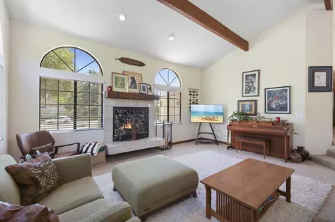 Living - 15204 Moonglow Dr, Ramona, CA 92065 photo 3 of 4