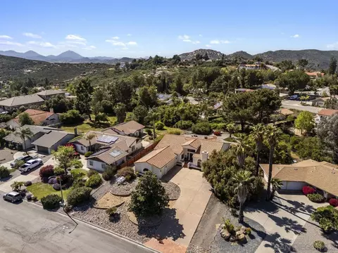 View/Area - 15204 Moonglow Dr, Ramona, CA 92065 photo 4 of 9