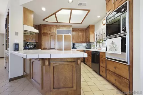Kitchen - 15204 Moonglow Dr, Ramona, CA 92065 photo 1 of 3