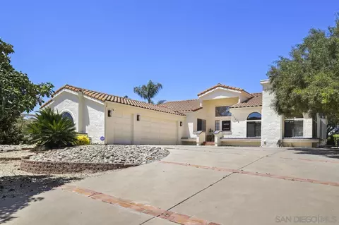 15204 Moonglow Dr, Ramona, CA 92065