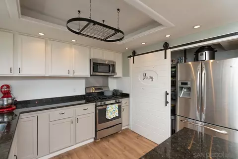 Kitchen - 11533 Paseo Vis, Lakeside, CA 92040 photo 3 of 3