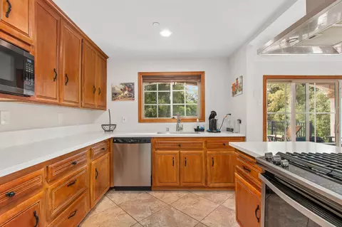 Kitchen - 2316 White Wing Dr, Jamul, CA 91935 photo 2 of 4