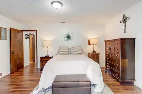 Bedroom - 405 Davos Dr, Crestline, CA 92325 photo 8 of 13