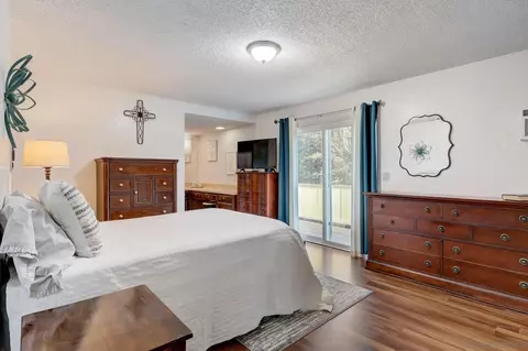 Bedroom - 405 Davos Dr, Crestline, CA 92325 photo 4 of 13