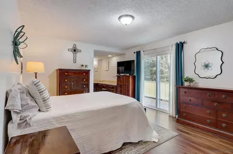 Bedroom - 405 Davos Dr, Crestline, CA 92325 photo 9 of 13