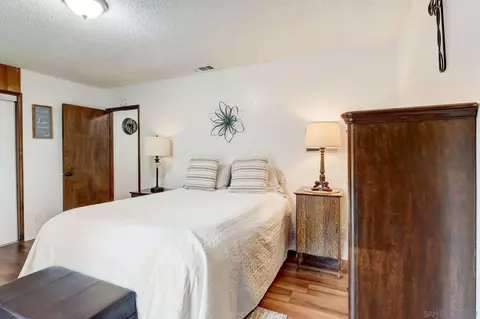Bedroom - 405 Davos Dr, Crestline, CA 92325 photo 6 of 13