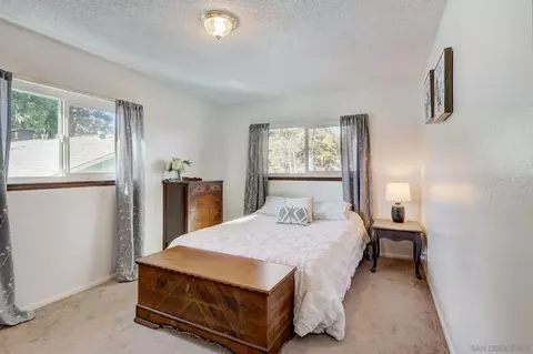 Bedroom - 405 Davos Dr, Crestline, CA 92325 photo 10 of 13