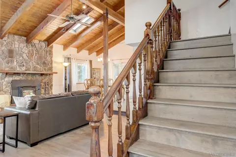 Entry Way - 405 Davos Dr, Crestline, CA 92325 photo 1 of 6