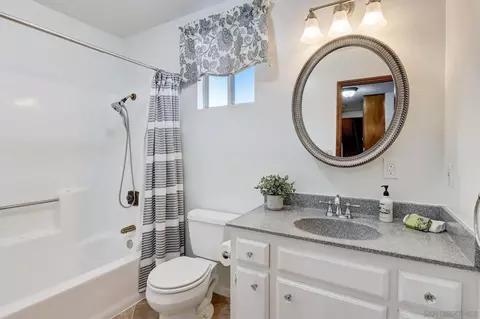 Bath - 405 Davos Dr, Crestline, CA 92325 photo 5 of 5