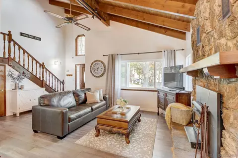 Living - 405 Davos Dr, Crestline, CA 92325 photo 4 of 6