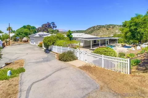 830 Midway Dr, Alpine, CA 91901 photo 2