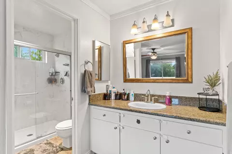 Bath - 2157 Arnold Way #723, Alpine, CA 91901 photo 1 of 3