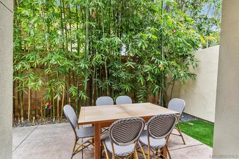 Exterior - 936 10th St, Coronado, CA 92118 photo 2 of 11
