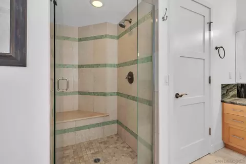 Bath - 936 10th St, Coronado, CA 92118 photo 2 of 5