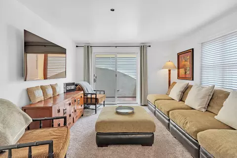 Living - 936 10th St, Coronado, CA 92118 photo 4 of 4