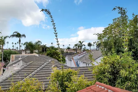 Exterior - 936 10th St, Coronado, CA 92118 photo 6 of 11