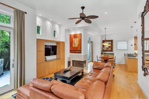 Living - 936 10th St, Coronado, CA 92118 photo 1 of 4