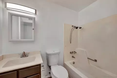 Bath - 3011 Hypoint Ave, Escondido, CA 92027 photo 1 of 3