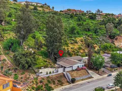 View/Area - 3011 Hypoint Ave, Escondido, CA 92027 photo 2 of 9