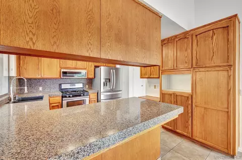 Kitchen - 3011 Hypoint Ave, Escondido, CA 92027 photo 5 of 5