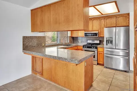Kitchen - 3011 Hypoint Ave, Escondido, CA 92027 photo 2 of 5