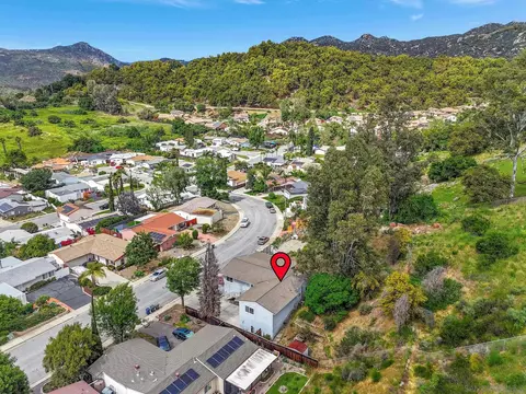 View/Area - 3011 Hypoint Ave, Escondido, CA 92027 photo 7 of 9