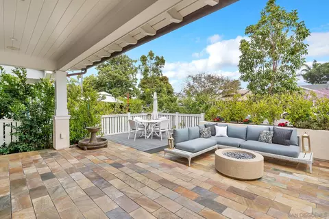 Exterior - 1119 9th St, Coronado, CA 92118 photo 3 of 6