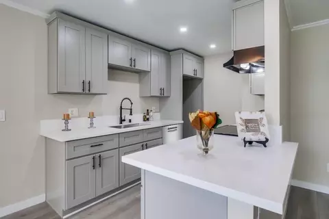 1647 Pentecost Way #5, San Diego, CA 92105