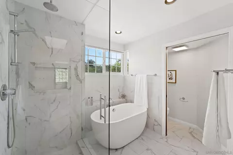 Bath - 502 Nantucket, Encinitas, CA 92024 photo 4 of 4