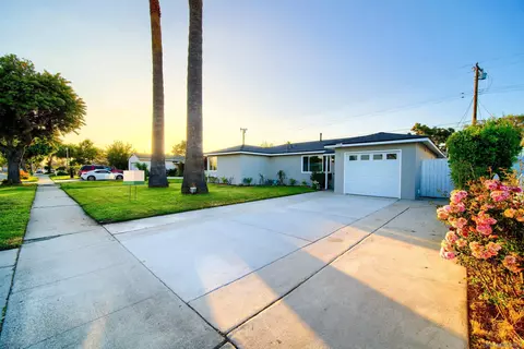 2131 W Olive Ave, Fullerton, CA 92833