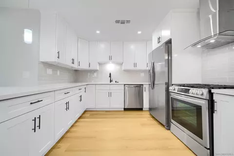 2131 W Olive Ave, Fullerton, CA 92833 photo 3