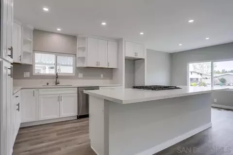 276 N El Camino Real #42, Oceanside, CA 92058