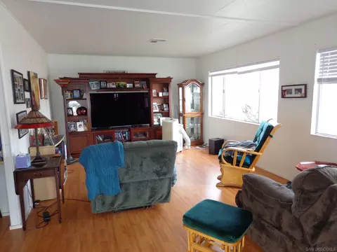 209 Bright Creek Ln, Oceanside, CA 92056 photo 8
