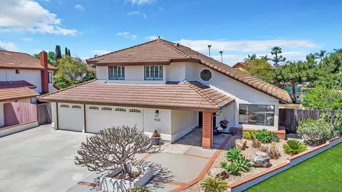 932 Merlin Ct, San Marcos, CA 92069