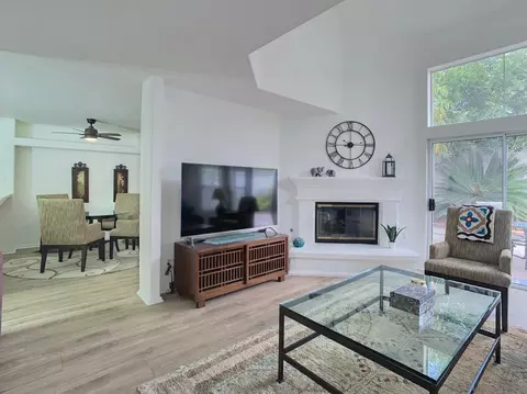 Living - 1827 Key Largo Rd, Vista, CA 92081 photo 2 of 6