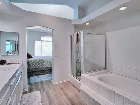 Bath - 1827 Key Largo Rd, Vista, CA 92081 photo 4 of 5
