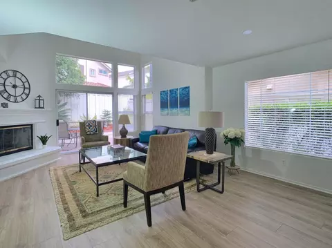 Living - 1827 Key Largo Rd, Vista, CA 92081 photo 3 of 6
