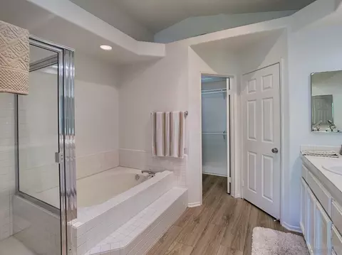 Bath - 1827 Key Largo Rd, Vista, CA 92081 photo 3 of 5