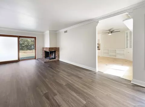 8562 Lake Bluffs Cir, Spring Valley, CA 91977 photo 4