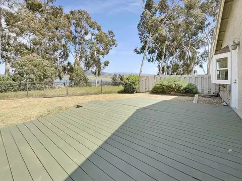 8562 Lake Bluffs Cir, Spring Valley, CA 91977 photo 18