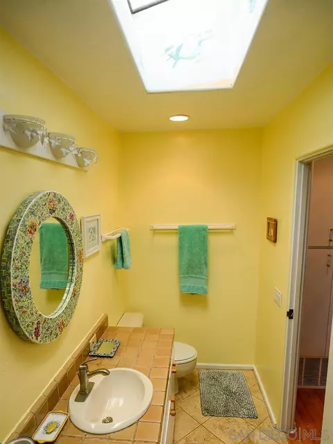 Bath - Undisclosed, La Jolla, CA 92037 photo 1 of 2