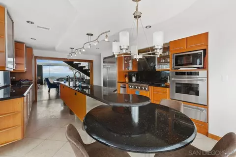 Kitchen - 28750 Sandhurst Way, Escondido, CA 92026 photo 2 of 5