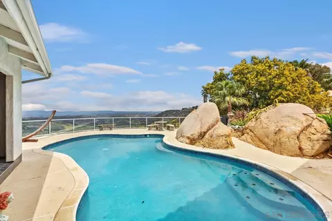 Exterior - 28750 Sandhurst Way, Escondido, CA 92026 photo 5 of 13