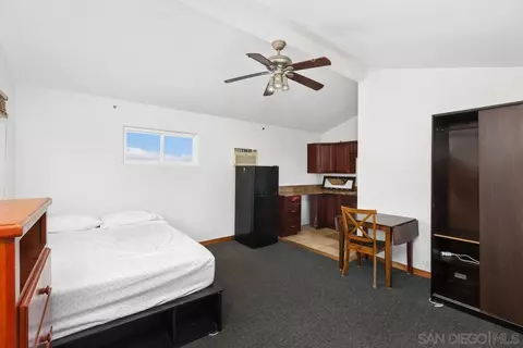 Bedroom - 28750 Sandhurst Way, Escondido, CA 92026 photo 6 of 7