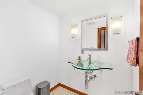 Bath - 28750 Sandhurst Way, Escondido, CA 92026 photo 1 of 8